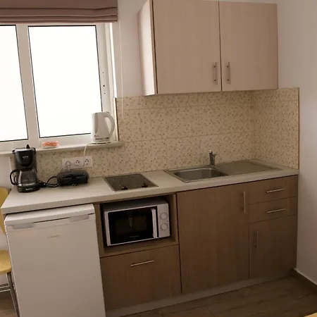Seaside Studios Kirania Apartment